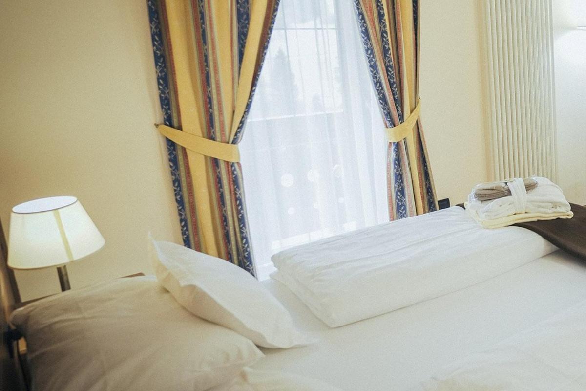 Hotel Al Parco Моэна Экстерьер фото